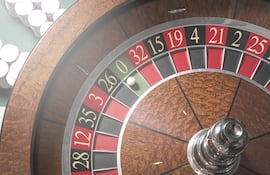 La contribución del sector de juegos de azar y apuestas al producto interno bruto (PIB) de Paraguay es relativamente modesta, siendo alrededor del 0,08%.