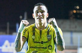 Aldo Walmor González Román (29 años), extremo limpeño de Recoleta FC.