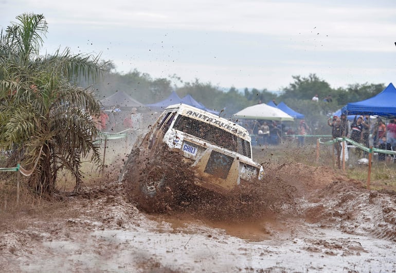 Competencia 4x4 en Nueva Italia