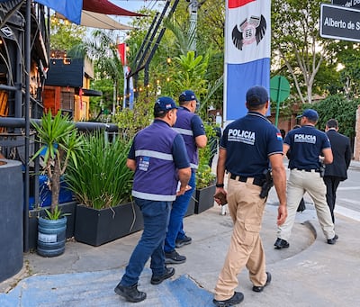 El procedimiento se concretó en cumplimiento de un mandamiento judicial que autorizó el cierre temporal de las actividades comerciales del establecimiento, afirmó la DNIT. (Foto: Gentileza DNIT).