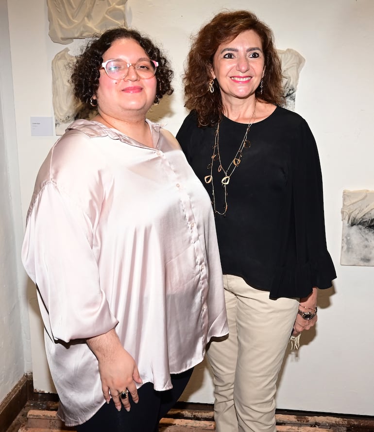 Leticia Alvarenga y Marcela Bacigalupo.