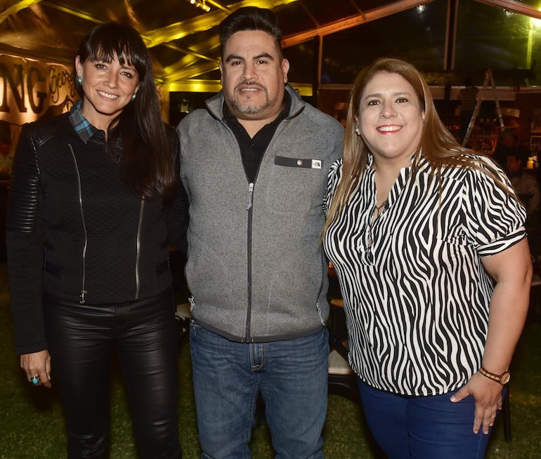 Azucena Brockel, Alejandro Fullone y Natalia Palacios.
