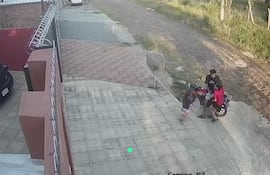 Así fue el violento asalto a una adolescente en Lambaré.