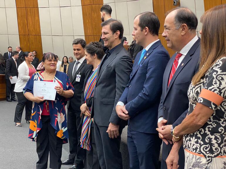 Acto de entrega de certificados de los diplomados en Legislación Ambiental, Formación Política y Legislación Cultural, cumplido esta mañana en la sede del Congreso Nacional.