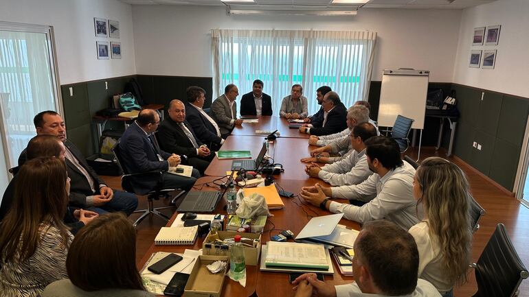 Comité Ejecutivo de la EBY se reunió hoy en Ayolas.