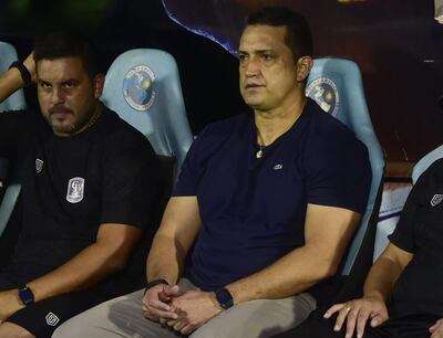 Antonio Bobadilla Ávalos (47 años), entrenador de Tacuary.