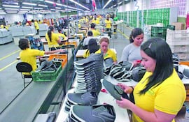 marseg-es-una-de-las-industrias-maquiladoras-que-hoy-ocupan-mucha-mano-de-obra-en-la-fabricacion-de-calzados-industriales-de-exportacion--213536000000-1127927.jpg