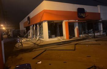 Sucursal del banco Itaú atracada en Katueté, Canindeyú.