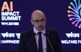 El CEO de Google DeepMind, Demis Hassabis, interviene en una sesión durante la AI Impact Summit 2026 en Bharat Mandapam, en Nueva Delhi, India, el 19 de febrero de 2026.