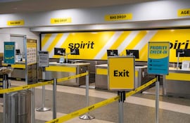 Aerolínea Spirit, que operaba en América Latina, cancela todos sus vuelo tras fracaso de rescate financiero de EE.UU.
