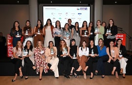 Representantes de las distintas firmas que integran el ranking en la categoría de más de 250 colaboradores.