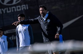 El argentino Pablo 'Vitamina' Sánchez, entrenador de Olimpia.