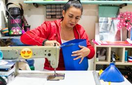 Si bien, históricamente el número de mujeres con acceso a instrumentos financieros ha sido mayor, la diferencia se redujo en los últimos años.