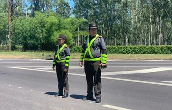 Operativo Caacupé: La Patrulla Caminera intensifica los trabajos de control de documentos y cumplimiento de normas de tránsito.