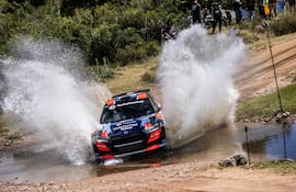 Extraordinario paso de Fau Zaldívar y Marcelo der Ohannesian, quienes quieren revalidar el título.