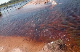 En estas condiciones se encuentra el camino que une las comunidades de Yaguarón, Duarte Cué, Tacuara´i, Punta Diamante, San Jorge y Piretu Cue en el distrito de Tacuaras.