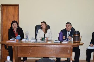 Los jueces Evangelina Villalba, Lourdes Morínigo y Óscar Genez conformaron el Tribunal de Sentencia.