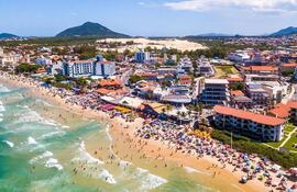 Un apartamento en Florianópolis ubicado en un edificio en riesgo de colapso se cotiza en casi R$ 1 millón.