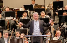 El maestro Luis Szarán será hoy condecorado por el gobierno nacional, en reconocimiento a su labor artística.