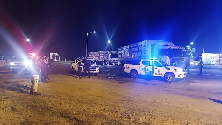 El asalto de piratas del asfalto a un convoy de camiones en Caaguazú, el 10 de setiembre pasado.