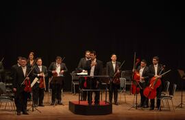 La Orquesta de Cámara Municipal de Asunción.