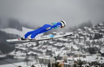 El entrenador del equipo finlandés de saltos de esqui, Igor Medved, fue espulsado de los Juegos de Invierno por beber alcohol en la concentración, infringiendo las normas de conducta.