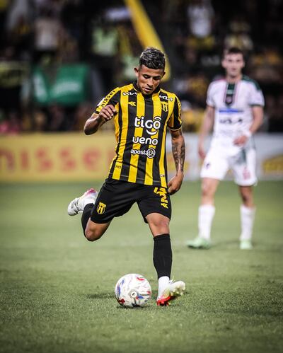 El lateral-volante limpeño Alcides Benítez (23 años) está para seguir su carrera en Belgrano de Córdoba del fútbol argentino.