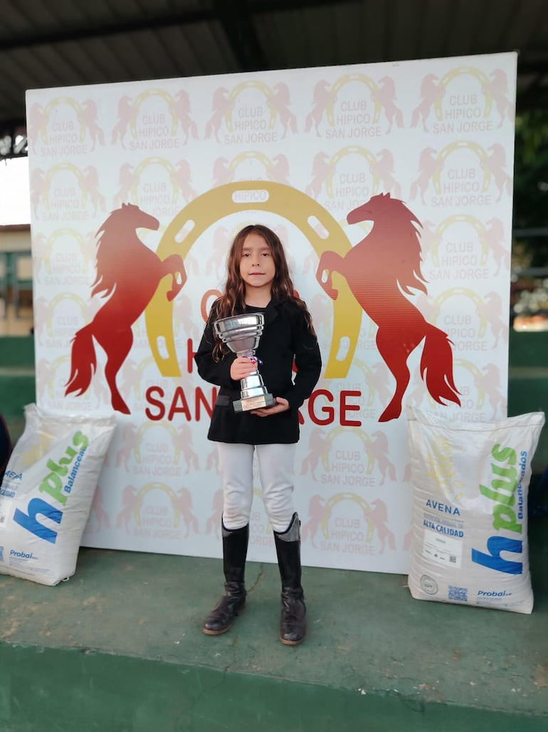 Paula Bernard de La Fortaleza fue vicecampeona en escuelas menores 0.70.