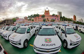 Según fuentes oficiales de Itaipú, la entidad entregó 600 patrulleras, 1.000 motocicletas, 2.800 equipos de comunicación y 1.500 chalecos antibalas a la Policía Nacional en el año 2025.
