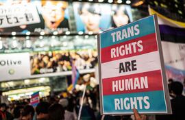 El tribunal superior de Japón dijo el 25 de octubre de 2023 que exigir que las personas transgénero sean esterilizadas para cambiar su estatus legal el género era inconstitucional.