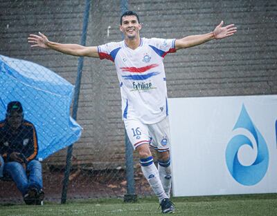 Matías González, goleador del Patriotas FC de Hernandarias, finalista del Nacional B 2025.