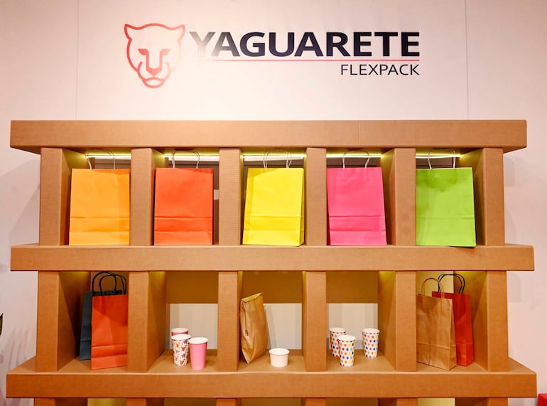 Cartones Yaguareté y Grupo Yaguareté en la Expo de Mariano Roque Alonso