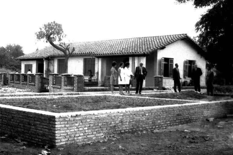 Escuela del barrio Ñande Roga del IPS en refacción.