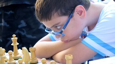 Faustino Oro, el nene argentino de 10 años venció en ajedrez al número uno del mundo, Magnus Carlsen, en una partida bullet.