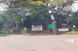 La imagen corresponde al acceso a la escuela y colegio Estados Unidos de América de Guajayví