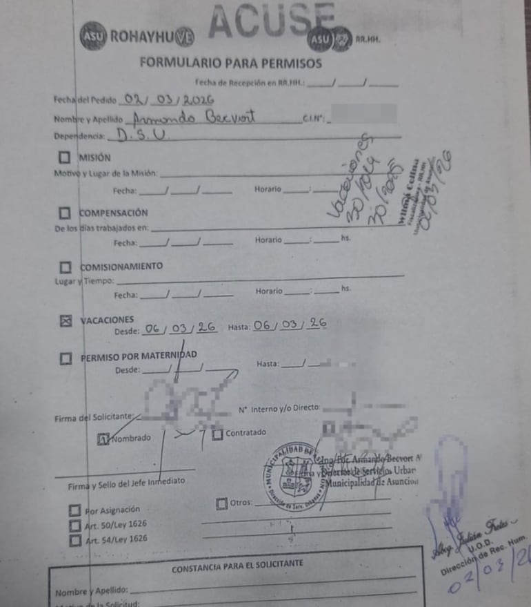 Solicitud de vacaciones del director general Armando Becvort.