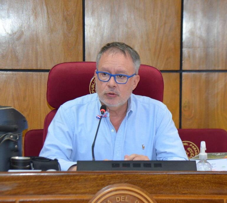 Abog. Fernando Silva Facetti, exsenador y exmiembro del JEM.