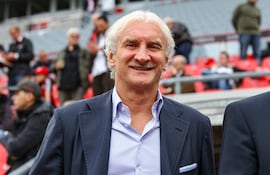 Rudolf Völler (66 años) es un exfutbolista, entrenador y director deportivo alemán.