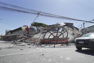 Edificio dañado tras un terremoto en la ciudad de General Santos, al sur de Filipinas, el 8 de junio de 2026.