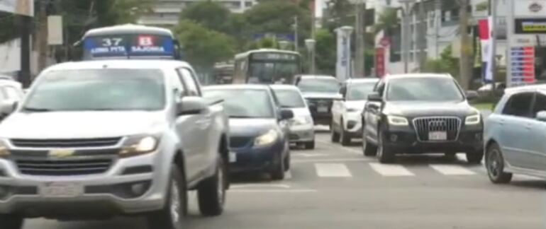 Tránsito controlado en la zona