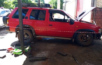 El rodado que cayó sobre el mecánico y le causó la muerte en un taller de Coronel Oviedo.