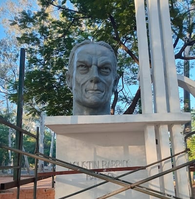 Así luce el busto de Agustín Pio Barrios luego de su restauración, en el Parque Caballero.