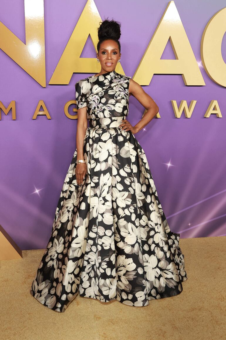 Así de bella llegó June Ambrose a la alfombra de los NAACP Awards. (Matt Winkelmeyer/Getty Images/AFP)