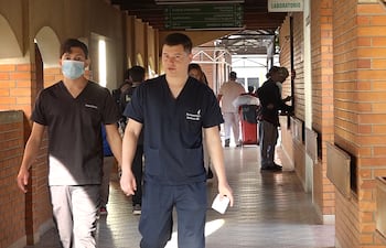 Imagen de uno de los pasillos en el Hospital de Clínicas.