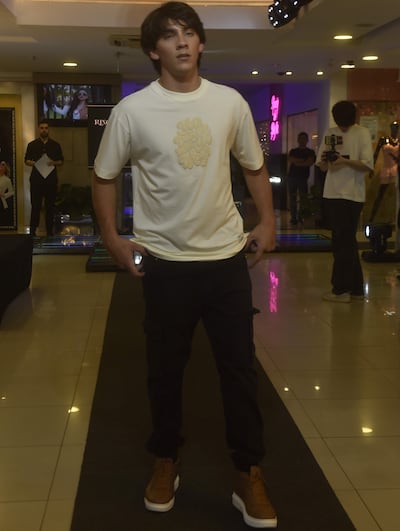 También se mostraron prendas masculinas.