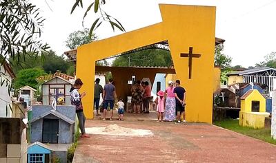 Momento en que familiares de la menor le dieron el último Adiós en el cementerio de Repatriación.