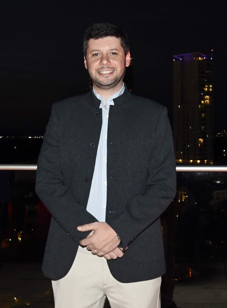 Pag. Encendido Nueva Pantalla Led**Aviadores Hotel Dazzler.hoy 02 de diciembre del 2025.foto Pedro Gonzalez