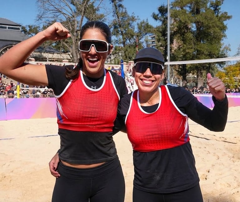 Giuliana y Michelle ganaron la medalla de plata en el vóley playa.