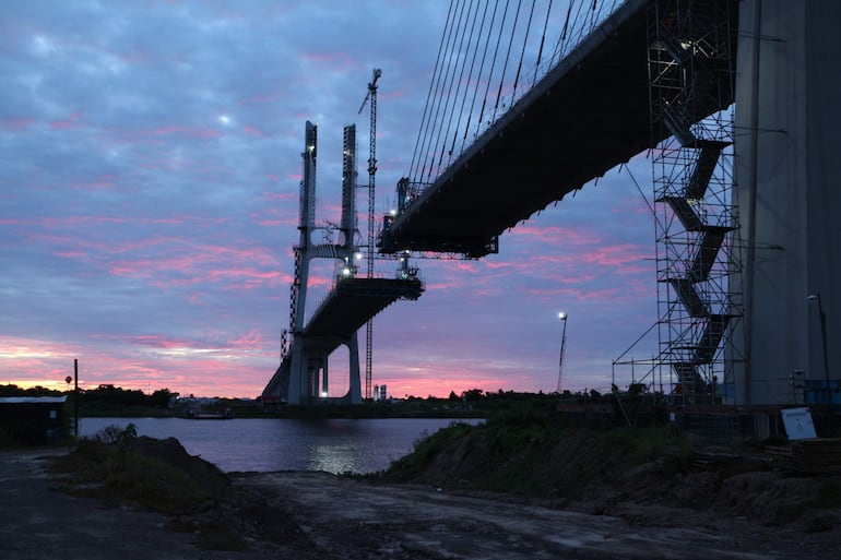 Avance de las obras del Puente de la Bioceánica.