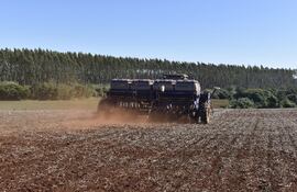 La unión entre empresas privadas y publicas sería el camino para cumplir con las exigencias de la Unión Europea.